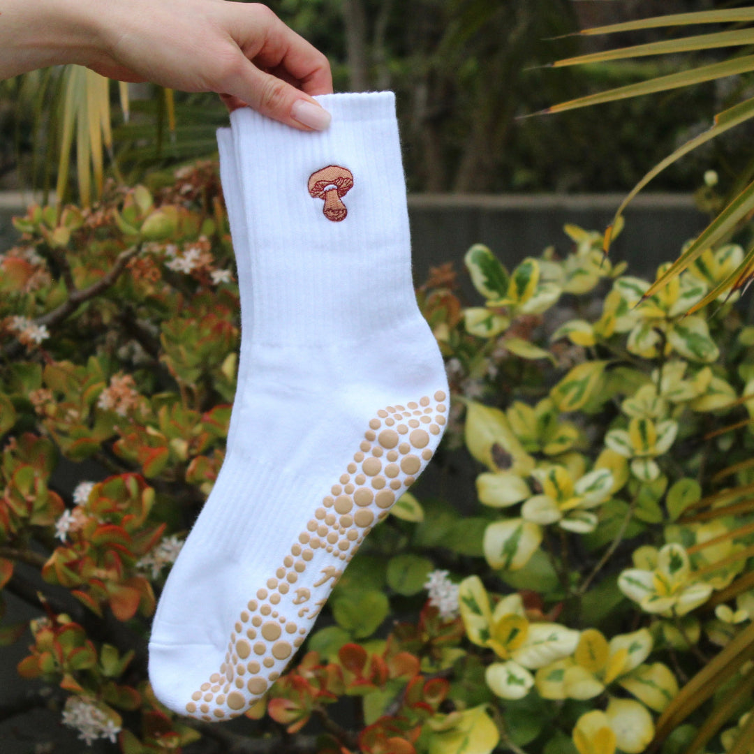 MUSHROOM GRIP SOCKS